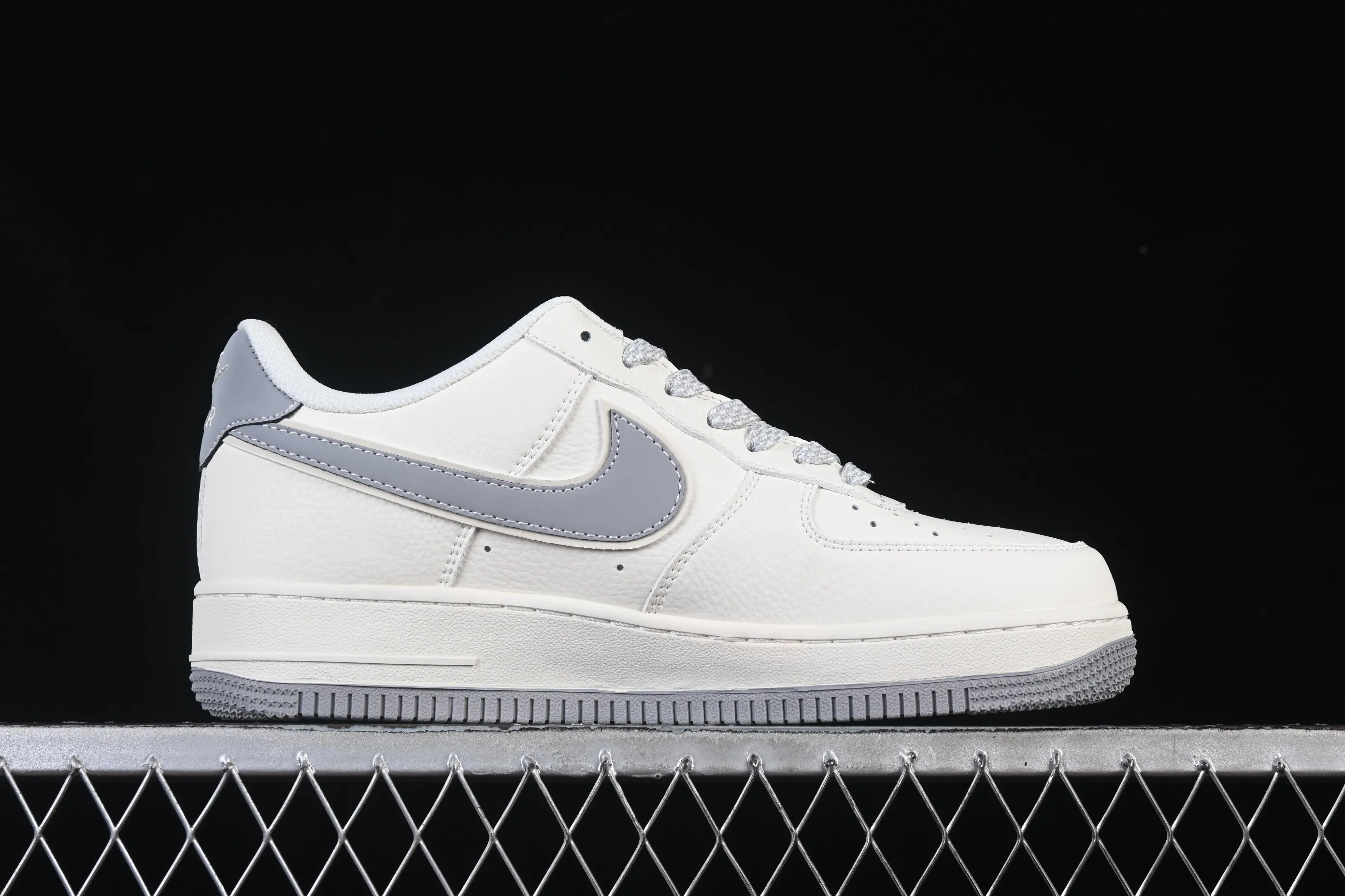 All Categories Nk Air Force 1 Air Force Series Nk Air Force 1 Low Air Force Low Nike Air Force 1'07 Low Nike Gray Label Air Force One Low Casual Shoes CS5288-041